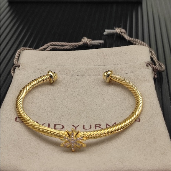 David Yurman Gold Bracelet with Diamond Accent - Picture 1 of 3